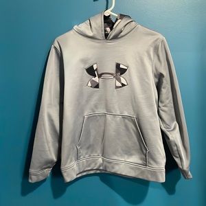 Under Armour youth XL loose fit